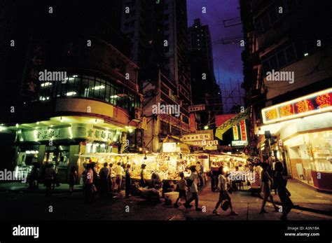 Local Street Shops 的图像结果