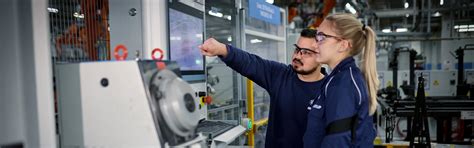 Electronics Technician for System Technology | Apprenticeship | BMW ...