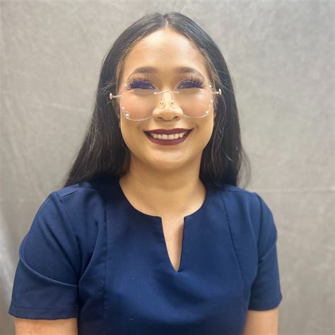 Daniela | Staff | Lincoln Plaza Veterinary Clinic