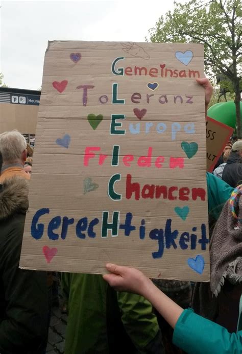 Kölner Anti-AfD-Demo: Teilnehmer unterstützen Kampf für ...