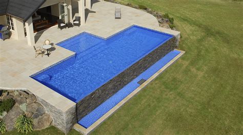 Adding an Infinity Edge On a Pool 的图像结果