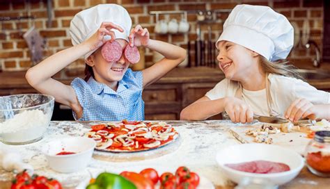 Top 13 Sleepover Games For Girls That Are Fun And Delightful ...