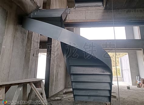 安康市康泰园板式螺旋钢楼梯_西安七彩龙装饰工程有限公司