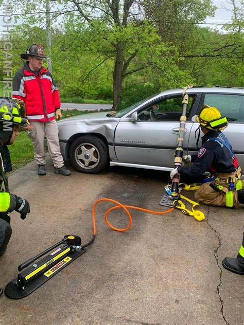 Image result for Paratech Rescue Struts