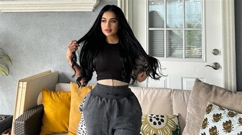 What is Marlene Santana do for a Living? Her Age, Height, Dating