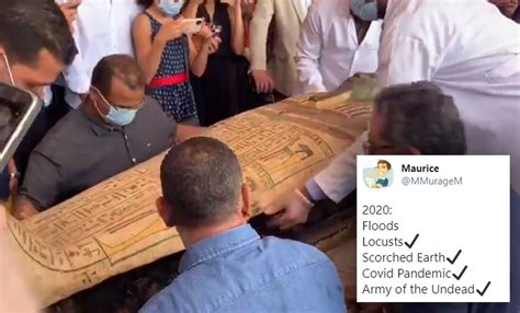 Archaeologists Open Up A 2500 Years Old Mummy Coffin In Egypt. Yeah, We ...