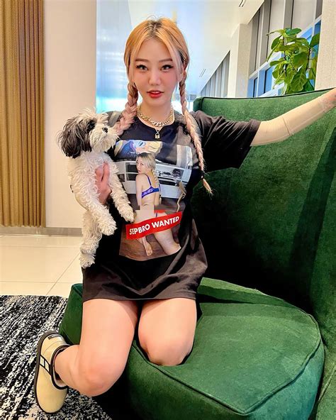 OnlyFans star claims she had sex with Meta workers over Instagram ban