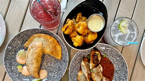 Fort Myers restaurants: Beacon Social Drinkery stuns, revives — JLB