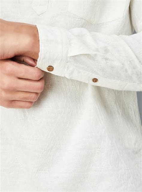 Buy Men Textured Slim Fit Short Kurta Online at just Rs. 999.0 ...