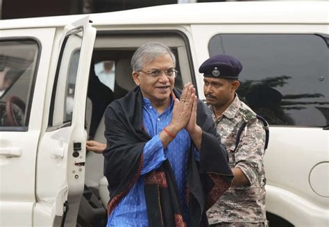 CEC Gyanesh Kumar faces 'go back' slogans, shown black flags outside ...