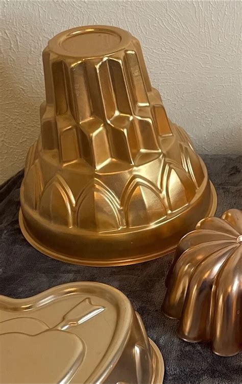 Are vintage copper pans safe to use? : r/Baking