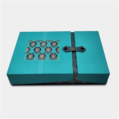 Customised Gift Hampers & Corporate Kits | Unique Onboarding Kits & Hampers