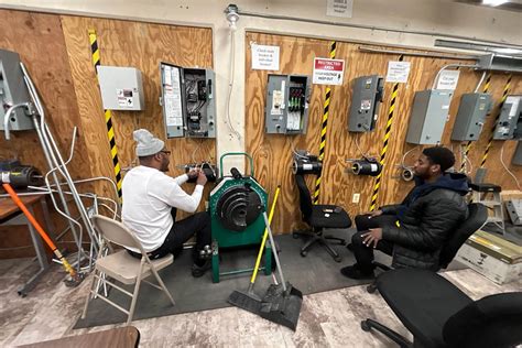 Why Electrical Apprenticeship Near Me Matters Today