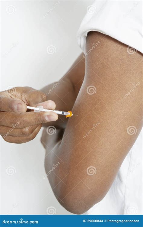 Injecting Insulin 的图像结果