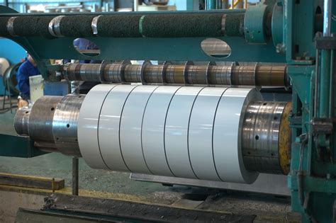 3105 H14 Blanco Color 26 Medidor 0,45 mm de espesor bobina de aluminio ...