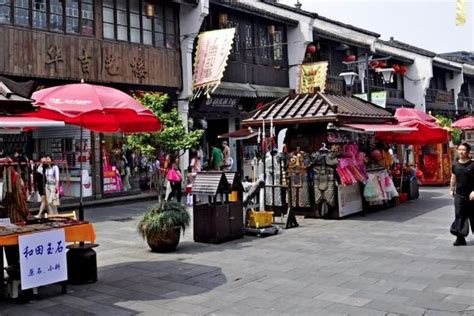 杭州最值得去的河坊街，古韵犹存精髓所在，文化地位比拟山塘街_腾讯新闻