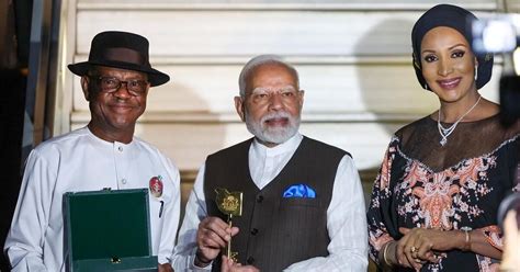 கிராண்ட் கமாண்டர் ஆஃப் தி ஆர்டர் ஆஃப் தி நைஜர் (ஜிசிஓஎன்) விருது ...