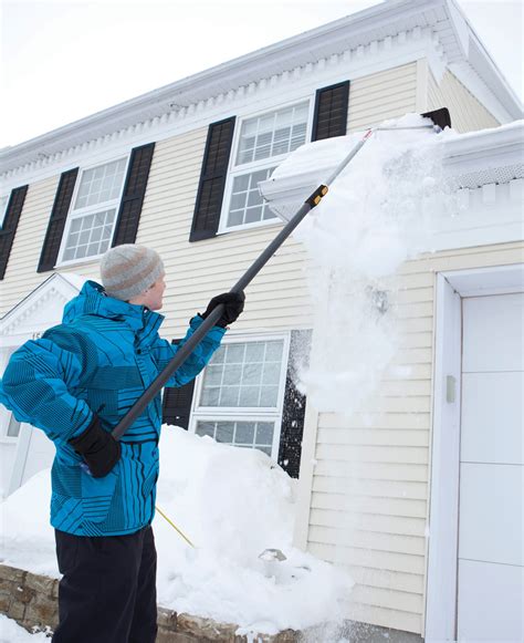 5 Tips and Tricks for Roof Raking: Protecting Your Roof in Winter ...