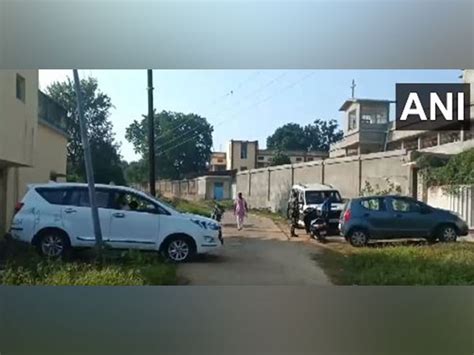 IT raids various locations of land dealers in Jharkhand and West Bengal