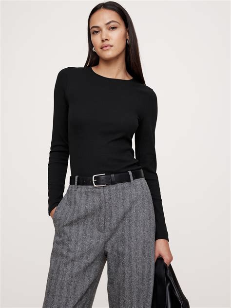 Ribbed Long-Sleeve Crew-Neck T-Shirt | Banana Republic