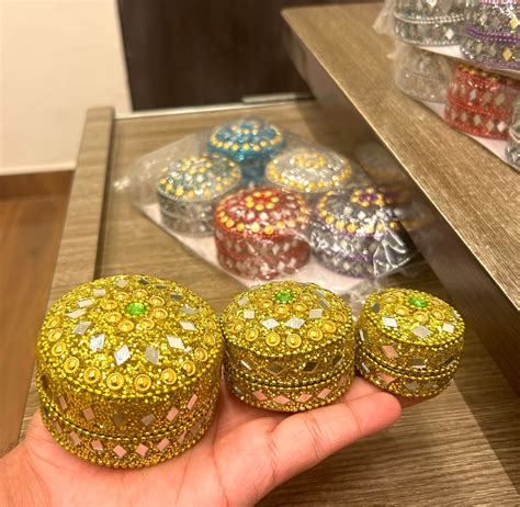 Handcrafted Meenakari Kumkum Box | Sindoor Dibbi | Gift Box for Decora ...