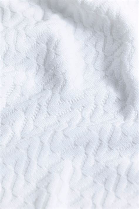 Buy Men's Verti-Zip White T-Shirt Online | SNITCH