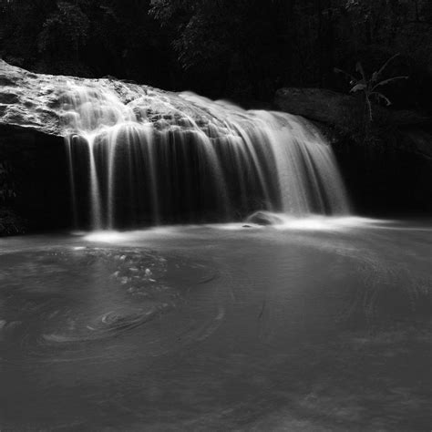 How To Take Stunning Long Exposure Photos With iPhone