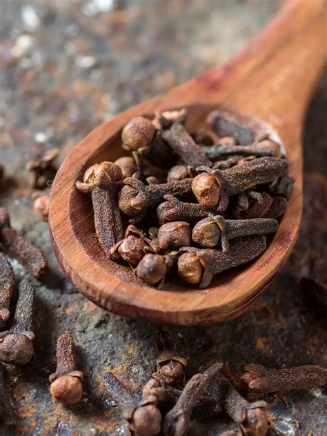 9 ways to use cloves for better digestion and gut health | EconomicTimes