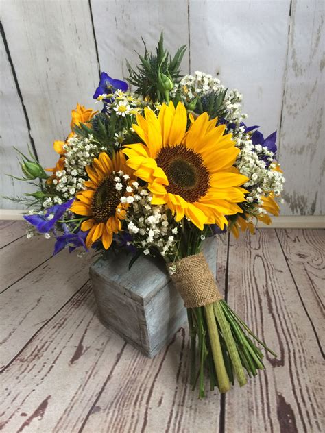 Sunflower bridal bouquet by Evergreen Floral Design, Evercreech. in ...