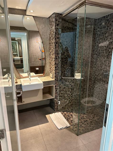 BLISS SURFER HOTEL (Bali/Legian) - Hotel Reviews, Photos, Rate ...