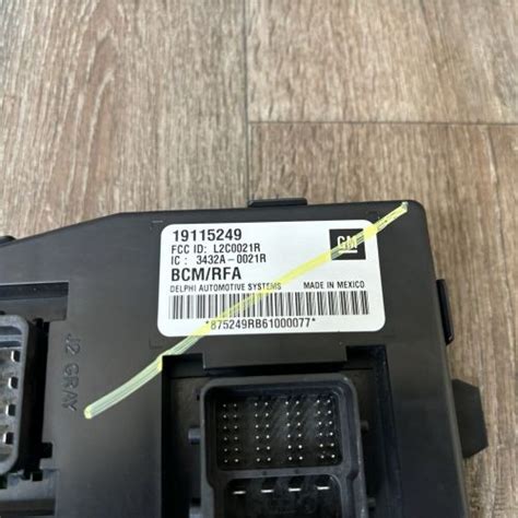 2004 Hummer H3 Body Control Module 的图像结果