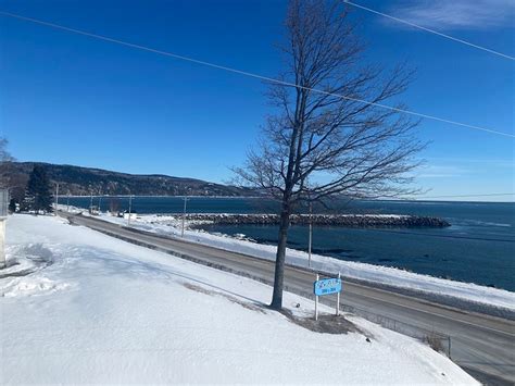 LA PERLE BLEUE DE LA PLAGE (Saint-Irenee) - Ranch Reviews & Photos ...