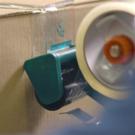 How to Use Your Packing Tape Gun | Duck Brand