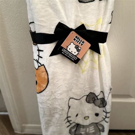 2023 New HELLO KITTY HALLOWEEN Plush Throw Blanket... - Depop