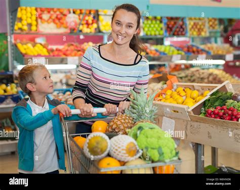 Buying Fruits And Vegetables Be Cautious When Buying Fruits And