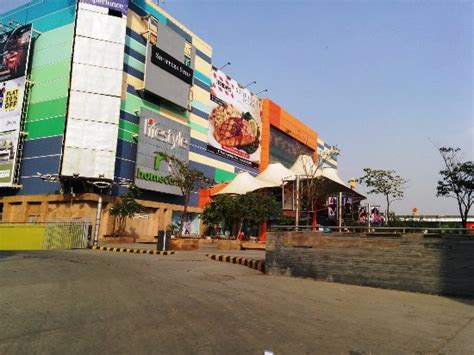 Palika Bazaar - Reviews, Photos - The Great India Place - Tripadvisor