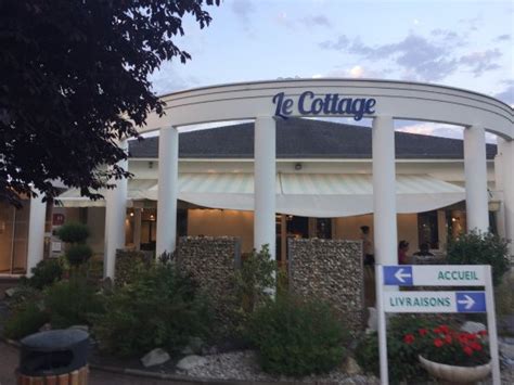 BRIT HOTEL LE COTTAGE (Arnage) - Hotel Reviews, Photos, Rate Comparison ...