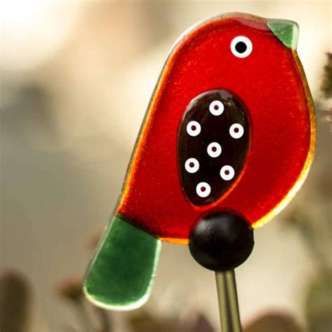 Buy Birdie Garden Stakes Online| Namrata Kedia Designs - Red & Green