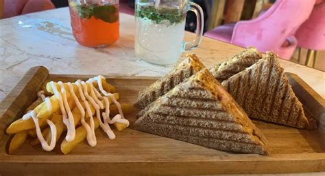 Save 15% on Queenstown Cafe, Sector 12, Dwarka, New Delhi, Cafe, North ...