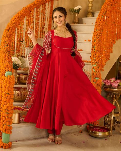 Shop Roli Red Solid Chanderi Suit Set for Women Online in India at Aachho