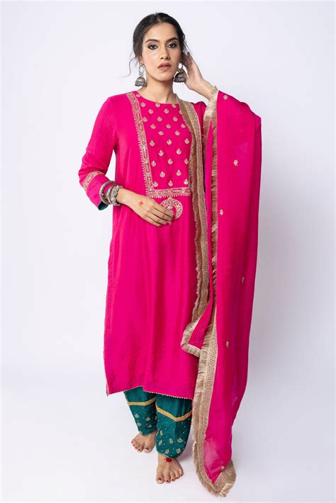 Amer Embroidered dupatta – Pants And Pajamas