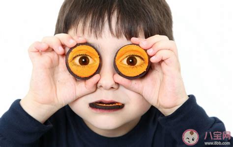 儿童眼睛散光怎么办才能恢复（孩子眼睛有散光，什么情况下必须戴眼镜？还能恢复正常吗？） | 说明书网
