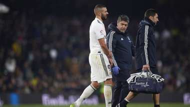 Explained: Why Karim Benzema wears a bandage on his hand | Goal.com