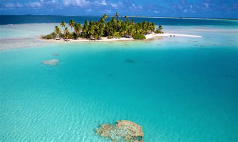 Rangiroa Guide - Resorts, Diving and Vacations | Tahiti.com