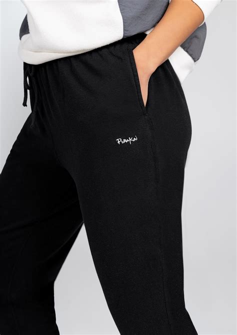 Organic Workout Clothes: How Sustainable Fabrics Outperform Synthetic