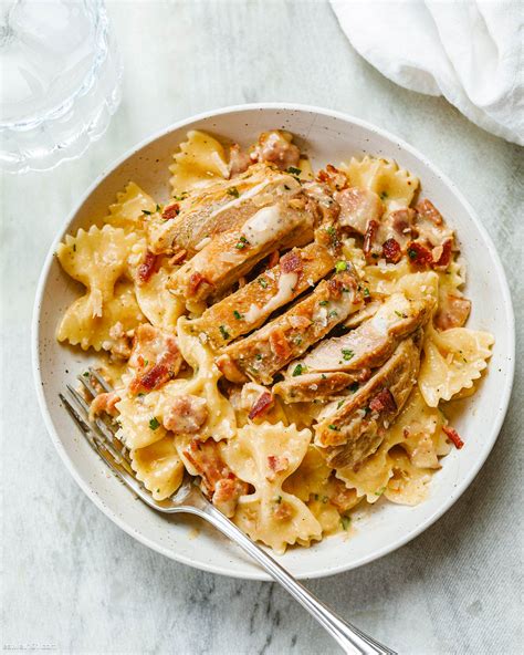 Creamy Chicken Pasta Recipe — Eatwell101