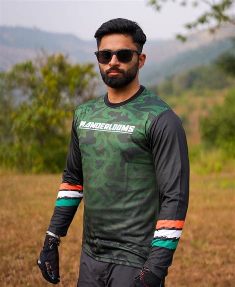 Wanderlooms - Adventure Inspired Apparel & Merchandise