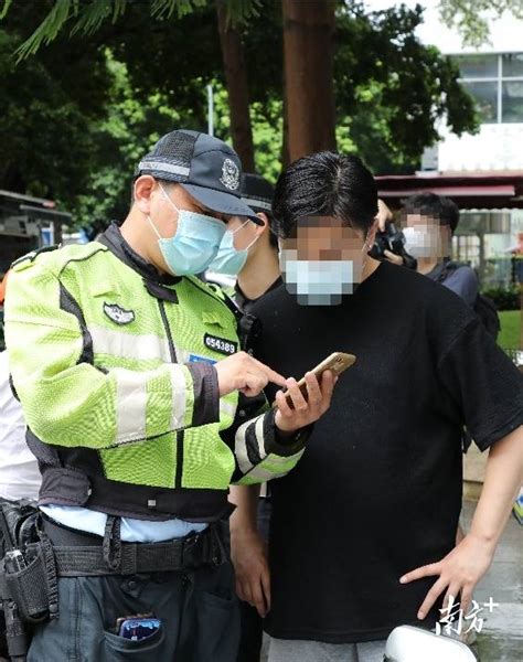深圳整治不戴头盔首日，有69位骑手被处罚_深圳24小时_深新闻_奥一网