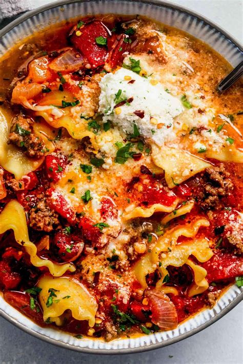 https://www.platingsandpairings.com/wp-content/uploads/2018/12/one-pot-lasagna-soup-recipe-19-scaled.jpg?utm_source=chatgpt.com