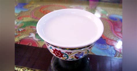 Butter Tea at Waziruddin Ji's Tea Stall | LBB